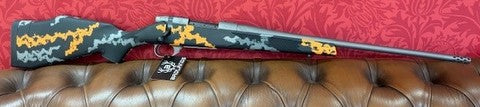 Price reduced! Brand new Weatherby Vanguard Compact Hunter in 223. Blaze camo stock, grey cerakoted threaded barrel and action. Internal magazine with hinged fl