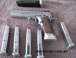 Comes with original case and 6 mags, price is plus postage
