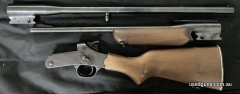 Nice little lite weight switch barrel combo great for camping, survival or bushwalkers etc. Packs up small into its own storage case (Also supplied)