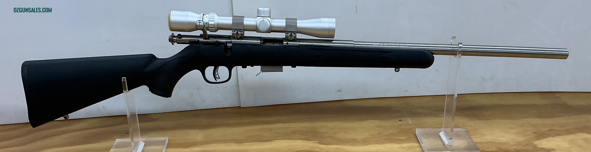 Savage 93R17 17HMR