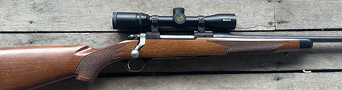Ruger Model 77 featherweight 257 Roberts only fired 20 rounds. Comes with reloading dies and 100 new cases