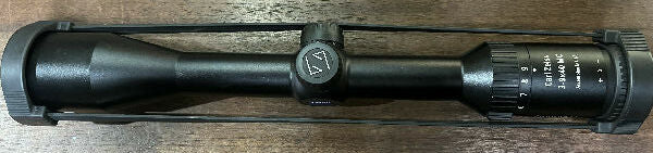 Zeiss conquest 3-9x40 plex reticle in excellent condition plus post