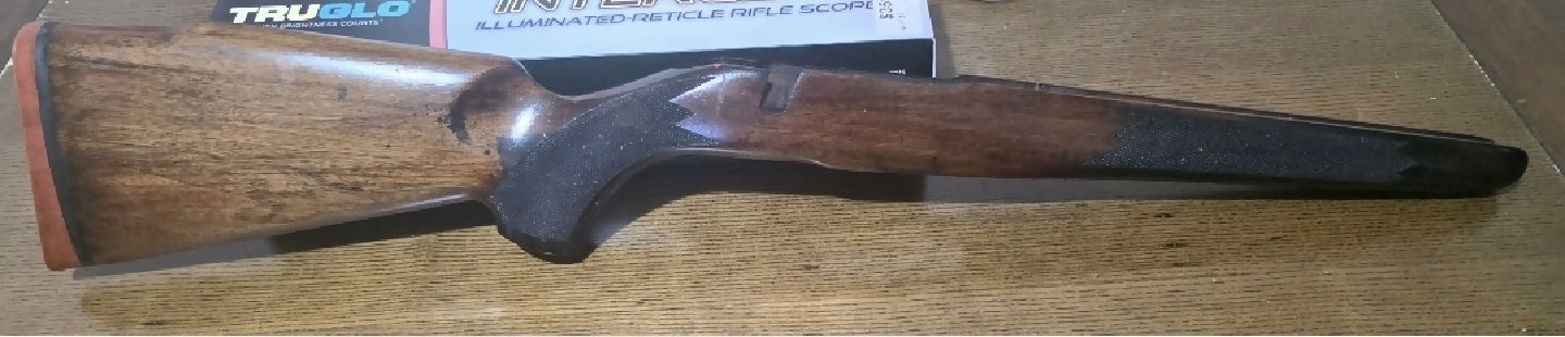 Sako85 204 stock . Refinished by previous owner . Suit small action ie 204 223 222   . Brought a while ago and no use . Has a dent in foregrip checkering and sm