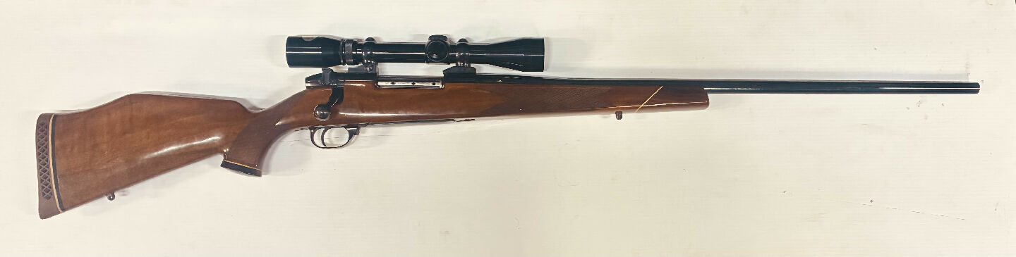 Unfired and as new this mark v deluxe has been handled but not fired. One to collect or shoot big saving off new. Comes with beuler mounts and period correct Bu