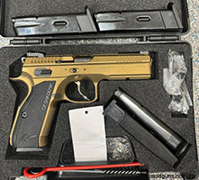 BRAND NEW UNFIRED , CASED WITH 5 ORIGINAL CZ MAGAZINES.PRICE INCLUDES POSTAGE TO NOMINATED DEALER APART FROM WESTERN AUSTRALIA. CONSIGNMENT SALE , PRICE NOT NEG