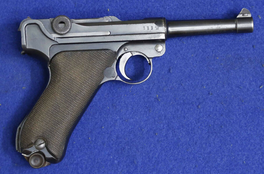 Luger 1916, WWI matching numbers, 9mm, magazine possibly not same vintage.