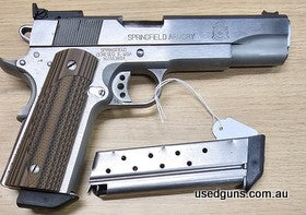 Complete with 2 magazines and soft case, all offers considered