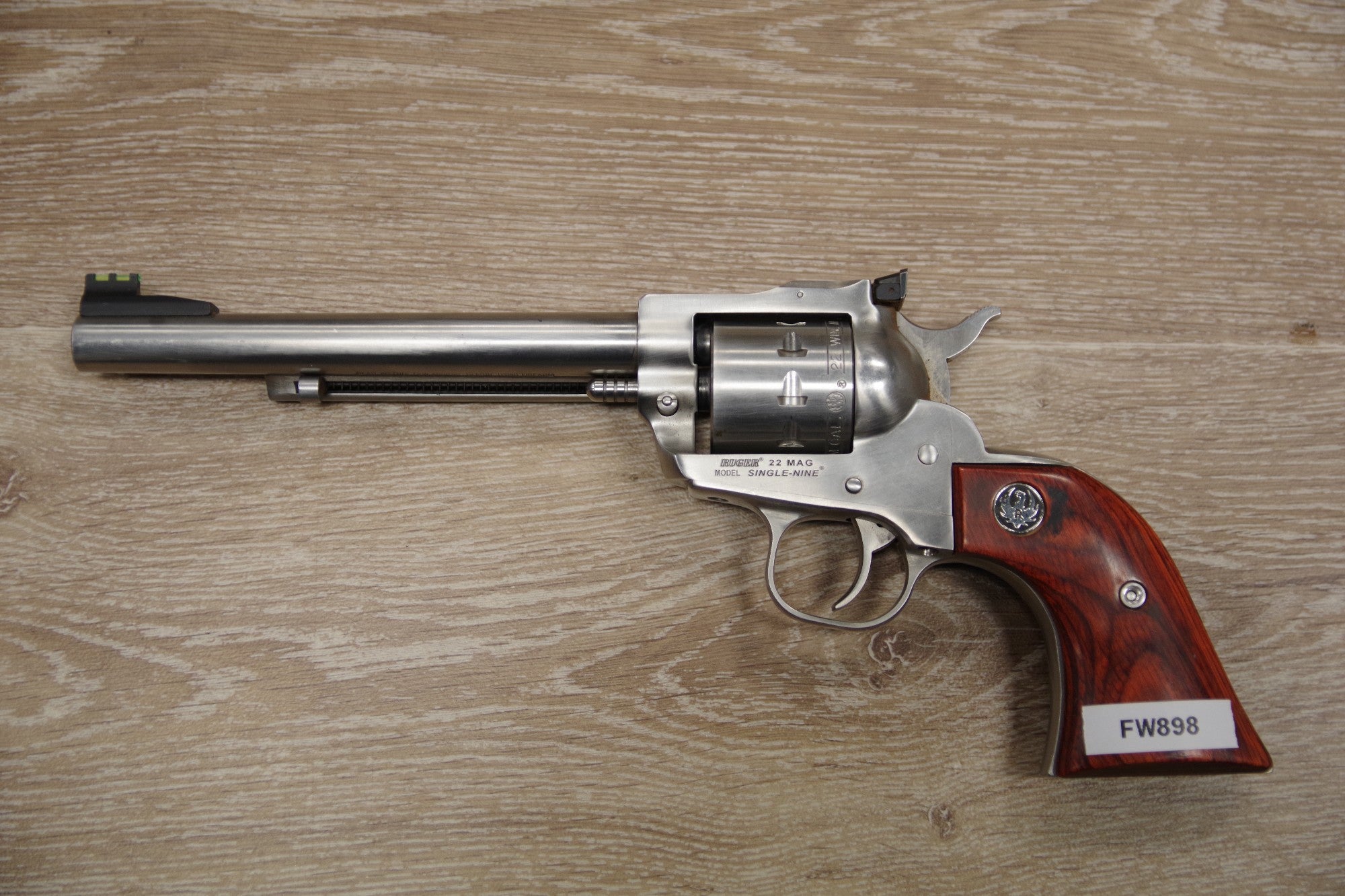 S/H RUGER SINGLE-NINE REVOLVER PISTOL 22WMR (FW898)