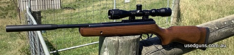 Good condition BSA lightning, break action air rifle. 22 Air. Comes with BSA base and rings with quality ‚Äö√Ñ√≤Olivon 2-7x32 AO Tracker‚Äö√Ñ√¥ air rifle scope.