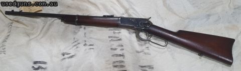 WINCHESTER Model 1892, Half magazine (5 round) saddle ring carbine chambered in 32 WCF, 20‚Äö√Ñ√π barrel, built in approx. 1902, good bore, standard sights. Thi