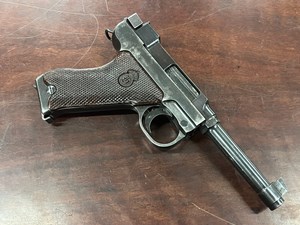 HUSQVARNA 
M40
9MM
8 SHOT
EXCELLENT BORE
SWEEDISH MILITARY PISTOL
PRE 46 COLLECTABLE
ORIGINAL CHECKERED GRIPS
#42024

VGC+ $2490