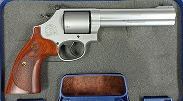 In great condition, comes with 6 speed loaders. Postage charges extra
