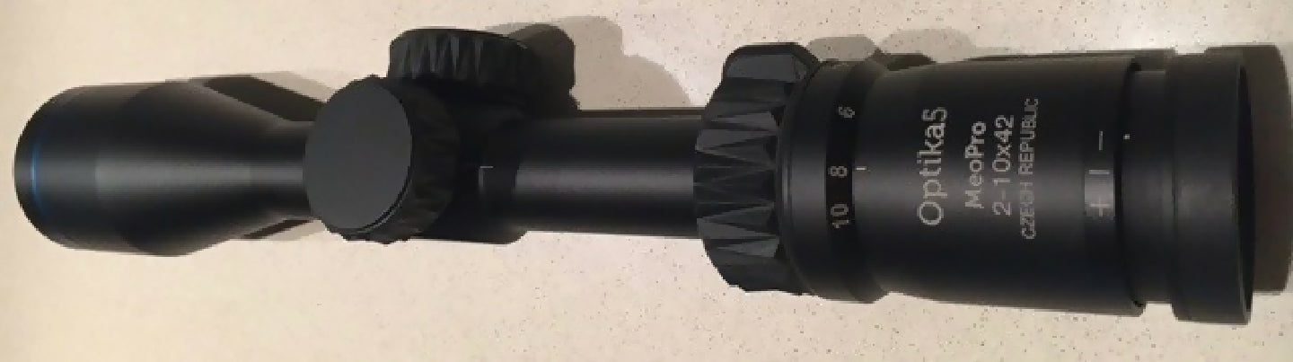 23042578