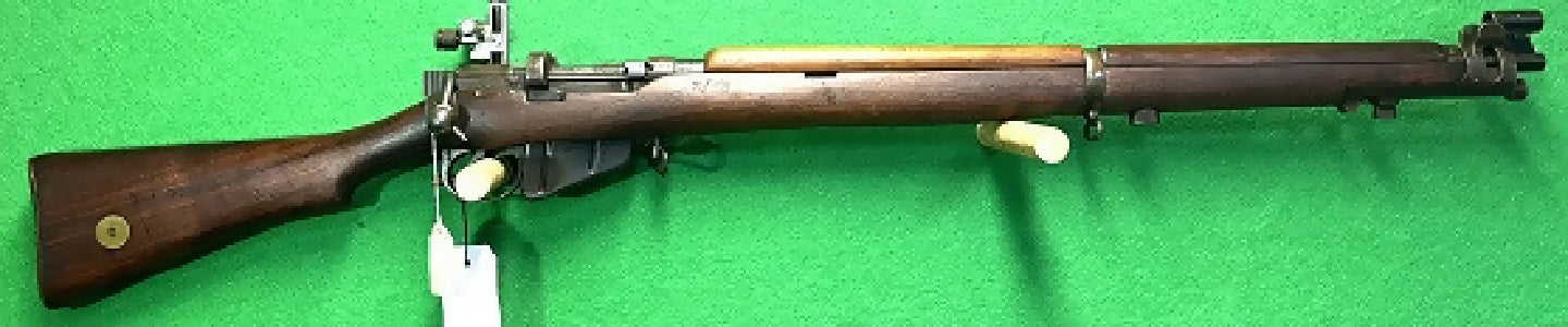 Lithgow SMLE trainer rifle in 22lr with peep sight fitted. Matching numbers on bolt & nose cap. Happy to send more pics. Postage charges extra