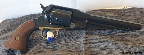 Uberti Remington 1858 Navy percussion revolver bp. 36 cal, 6 shot cylinder, 6.5 inch (164mm) octagonal barrel. Very good bore, crisp rifling. Deep blue finish t