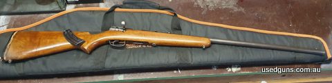 Comes with 10 shot magazine and soft gun case (pictured)