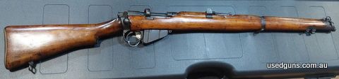 A very nice Enfield 1917 manufactured SMLE No1 MK 3 .303 Rifle. Matching serial numbers on receiver, bolt, bayonet boss. Barrel is 1918 dated, dark but in my op