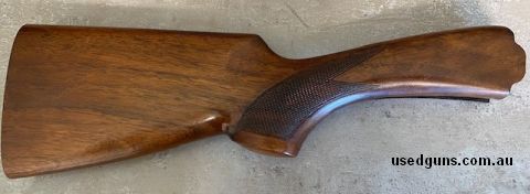 682, 686 series shorted stock to suit Junior shooter, nice timber, no cracks one small dent on left had side