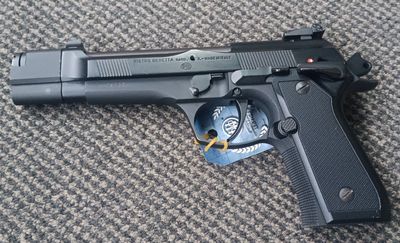 USED BERETTA 92 FS COMBAT 9MM CASED W/ 2 MAGS SN: N47672Z
