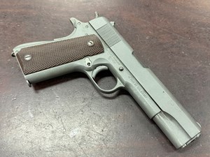 ITHACA GUN CO INC
M1911A1
45 ACP
7 SHOT
5 INCH BARREL
EXCELLENT BORE
PARKERIZED MILITARY FINISH
MILITARY REFINISHED BY U.S. 
PRE VIETNAM WAR
CLEARLY MARKED
"UNITED STATES PROPERTY
M1911A1 U.S. ARMY"
MANUFACTURED 1943
PRE 46 COLLECTABLE HANDGUN
#2619698

EXC $3290
