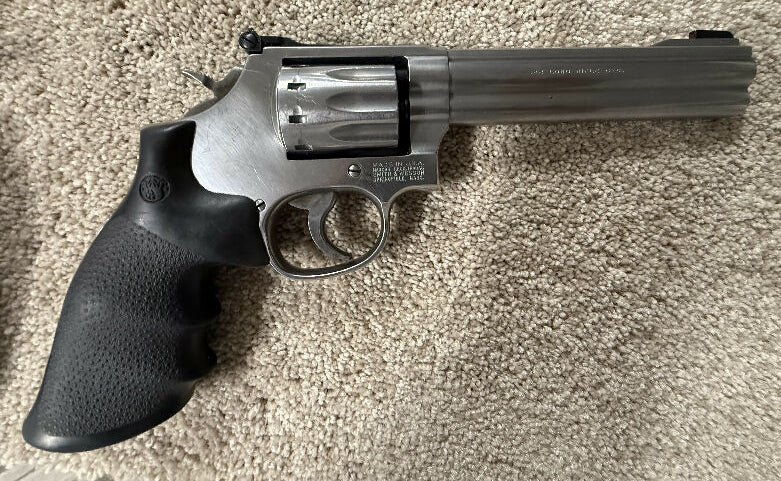 Smith & Wesson 617 - 22LR
