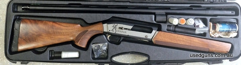 Browning Maxus Sporting with grade 3 timber. Barrel and action cerakoted. Comes with Muller U2 choke as well as factory invector plus chokes. Presents in excell