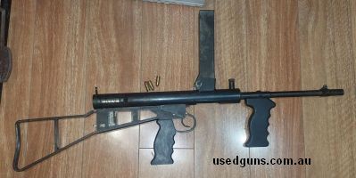 INERT - Replica 9mm Owen Machine Carbine ( Owen Gun ) . Not capable of firing - NO REAL PARTS. Perfect for Museum display or collectors,re enactors.or film use 