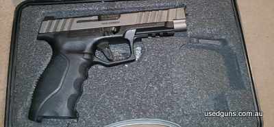 Near new Stoeger STR9 for sale. Brought it for the wife to practice when she got her licence, she didn't like it. Brought new in December last year, only had 30