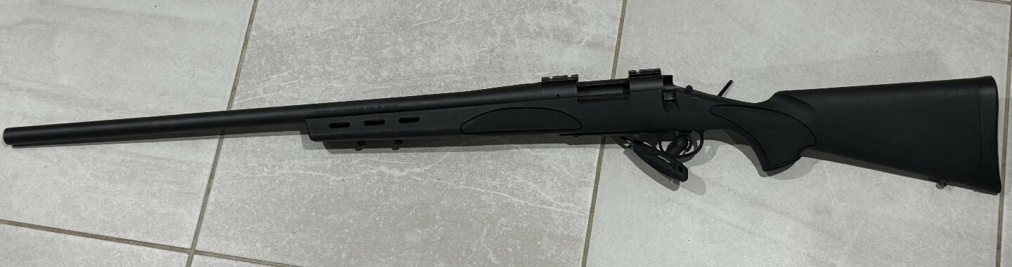 Hard to find Rem 700 Varmint Left Hand in 223Rem, low round count and shoots very well. Timney Elite Hunter trigger fitted. Leupold PRW/QRW bases. Great base fo