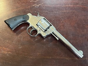 COLT
POLICE POSITIVE
38 LONG COLT
6 SHOT
VGC BORE
ORIGINAL NICKEL FINISH
PATCHY IN PLACES
6" BARREL
MANUFACTURED 1909
#14131

VGC $695