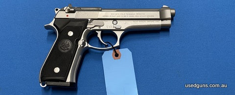 Safari Firearms Handgun sale! Excellent condition Beretta 92FS in 9mm. Comes cased.
