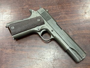 REMINGTON RAND INC
M1911A1
45 ACP
7 SHOT
5 INCH BARREL
EXCELLENT BORE
PARKERIZED MILITARY ORIGINAL FINISH
VIETNAM WAR ERA
VIETNAM BRING BACK 
CLEARLY MARKED
MANUFACTURED 1960
POST 46 COLLECTABLE HANDGUN
VERY RARE
#287479-C

EXC $3290