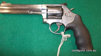 Smith and Wesson 686 357 Mag in good condition.