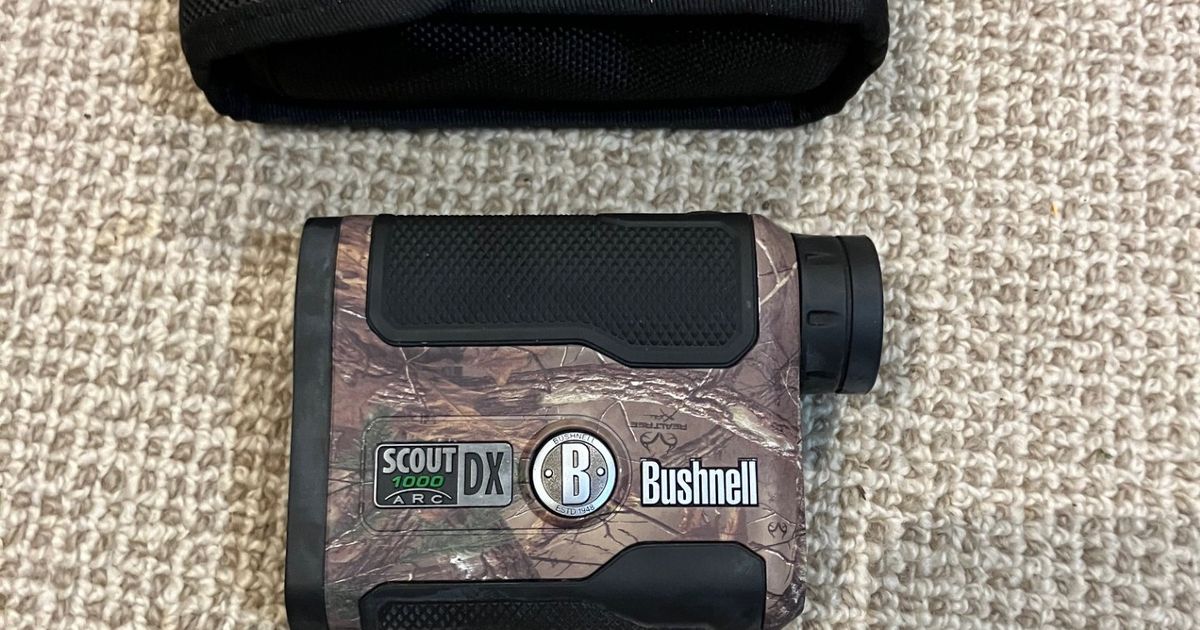 Bushnell Scout 1000 range finder