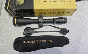 USA made top quality scope Boone and Crocket model and has that reticule lifetime warranty includes box as well as rubber covers and a Leupold soft cover no mar