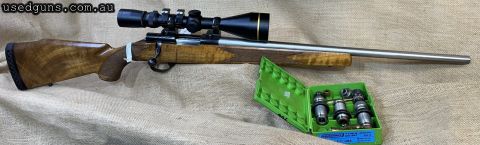 #704 Comes with Dies. Customer looked after his guns pretty well. Leupold VX 111 4.5-14 x 50. I list all my guns as Fair unless they are new, it is up to you to