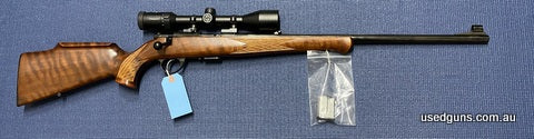 Very good condition Anschutz 1717 DKL in 17 HMR. Comes with a Zeiss Conquest 3.5-10x44 scope and a spare magazine. Has some minor wear to the stock otherwise wo