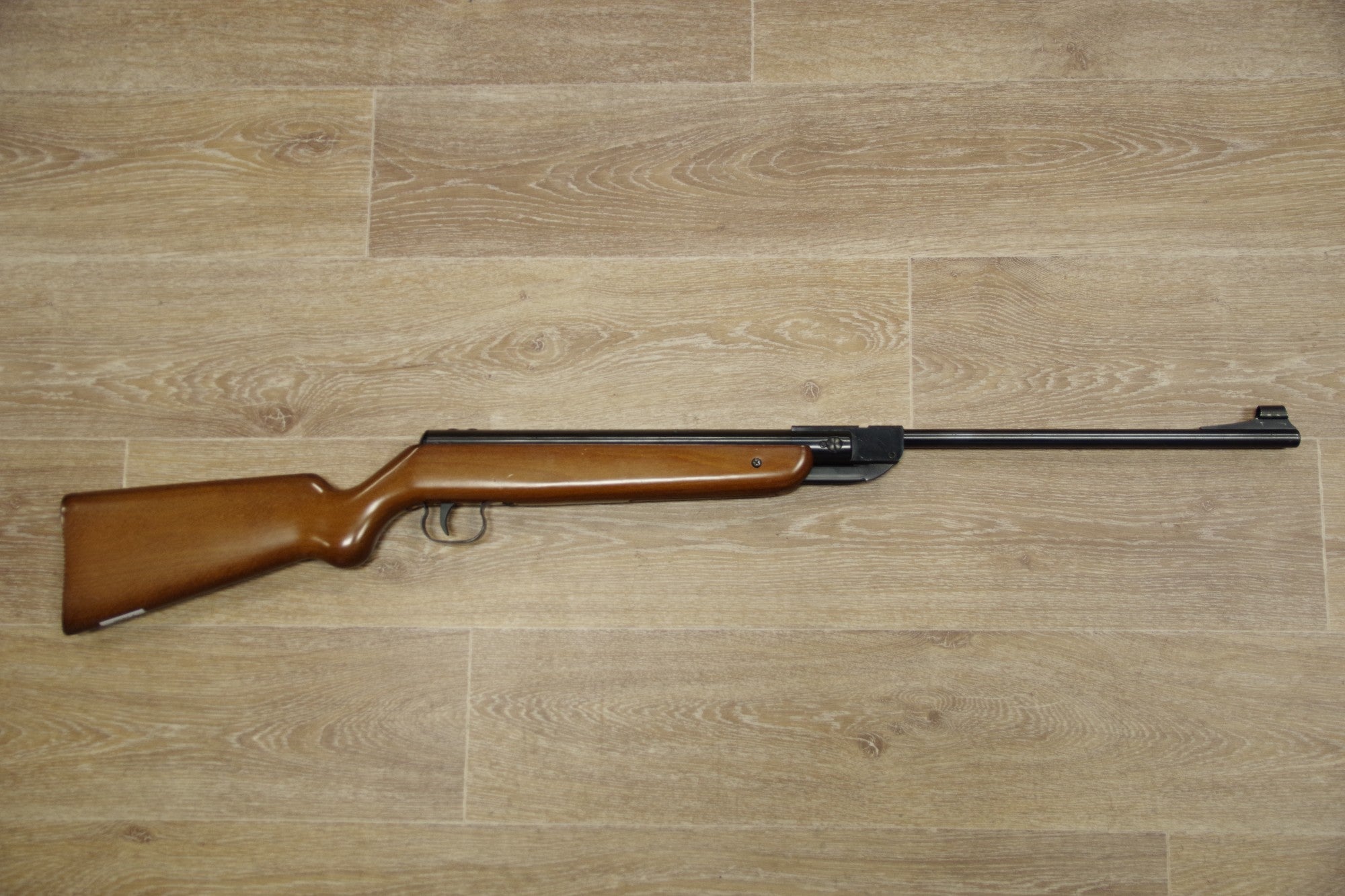 S/H ANSCHUTZ 330 AIR RIFLE 177 (FT858)
