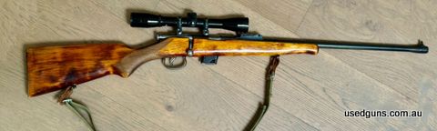 Coldwar USSR military training carbine, 5 rounds magazine, all matching number. Fitted with Weaver 4X Hunting scope.