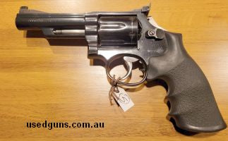 Smith & Wesson Model 19 in good working order. Comes with soft carry case.