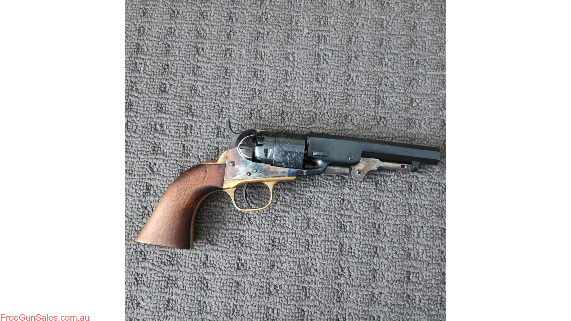 Uberti Model 1849 percussion revolver Richmond