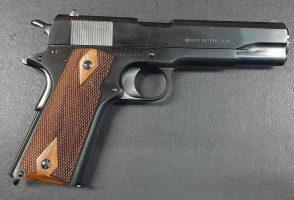 725751