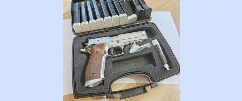 German manufactured X5. Accurate and highly reliable. Comes with 10 magazines. Buyer pays postage. More photos available on request.