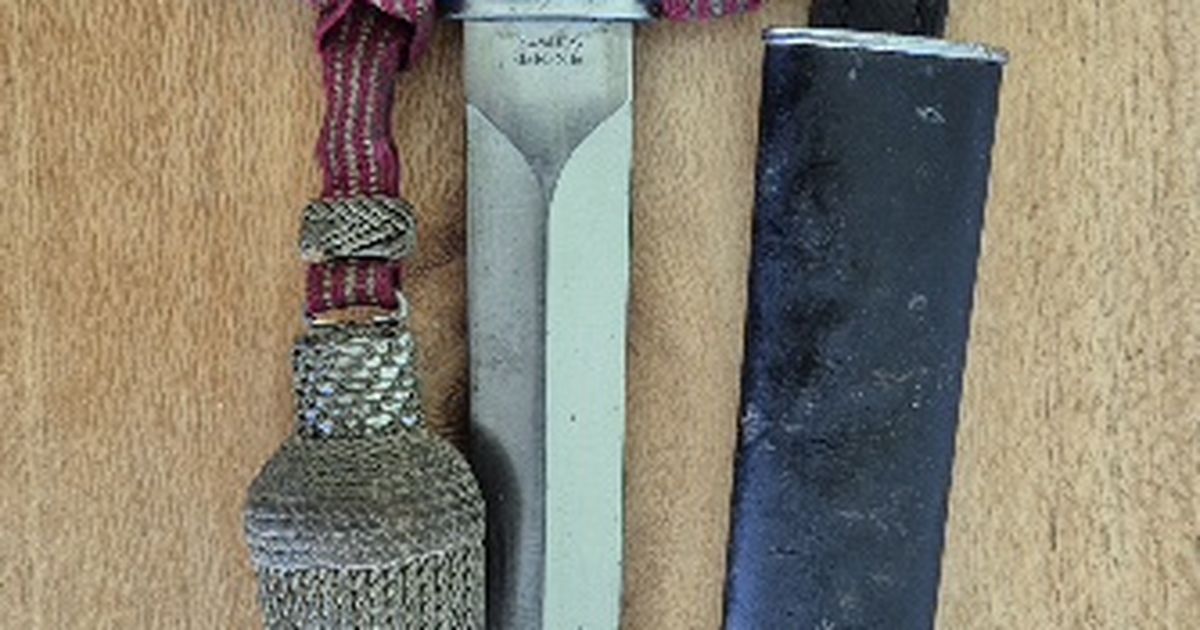 Swiss Army Officers daggers and Assault pioneer bayonet
