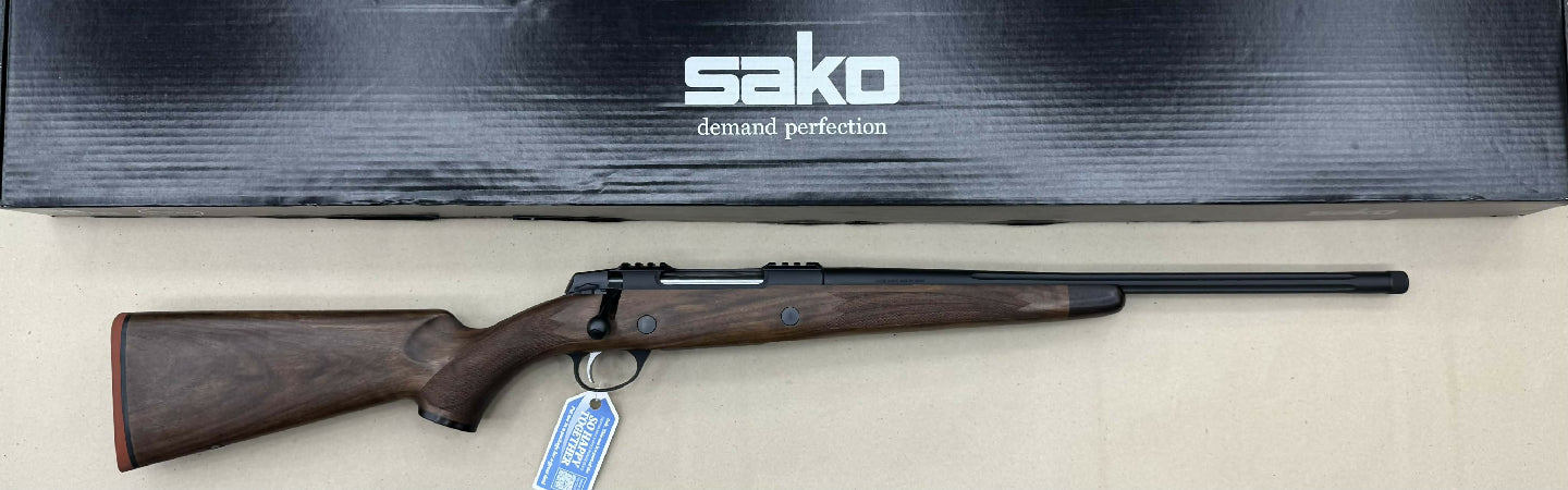 BRAND NEW SAKO 90 Grizzly in HARD HITTING 9.3X62 with Fluted Cerakote 20" D18 Profile barrel and threaded 5/8x24 Muzzle with protective thread cap. 5 shot detac