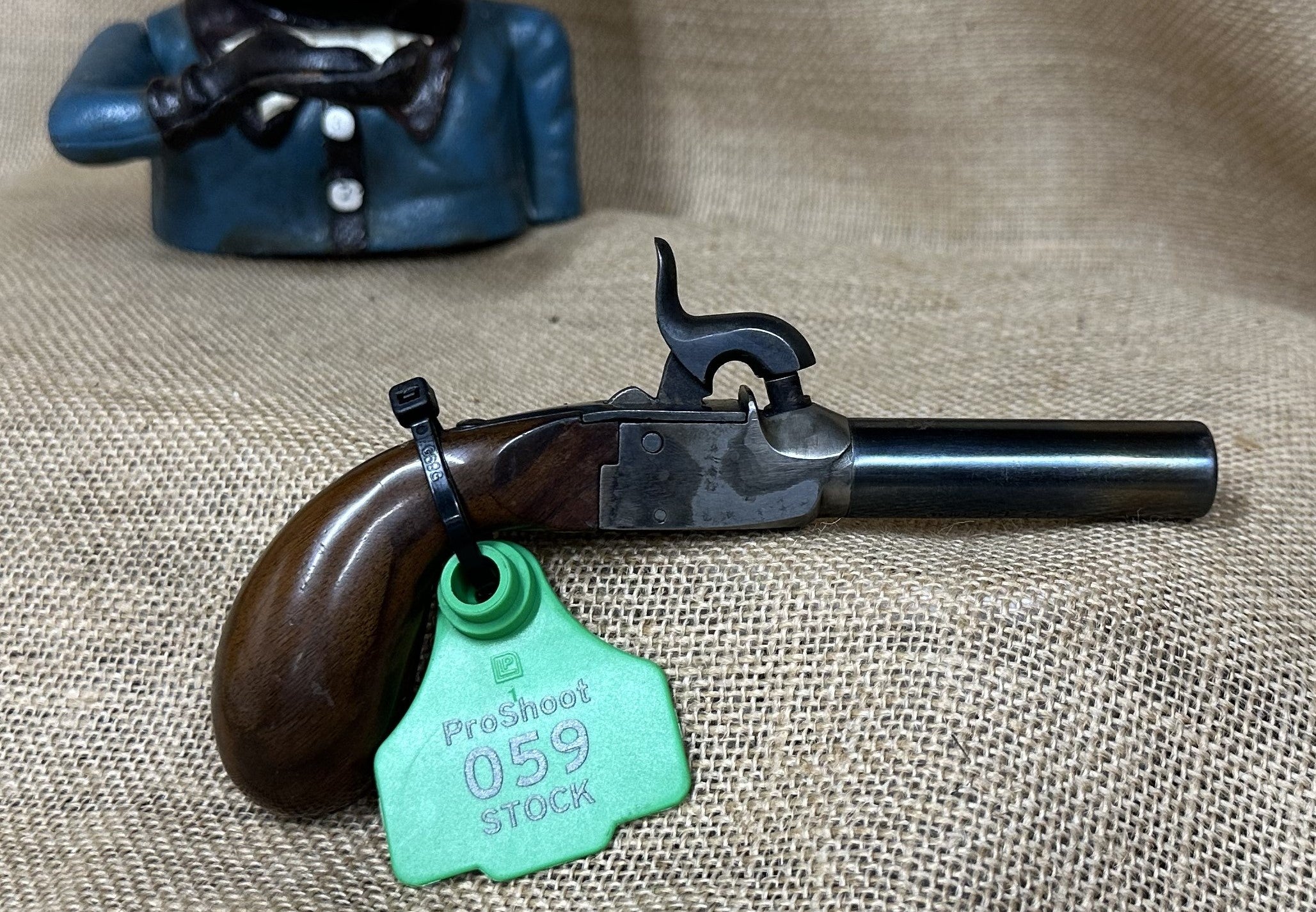 #59/78 Black Powder Repro Miner Pistol. Barrel Length 75mm. Has a blemish on top of barrel, other than that I don't reckon it's been fired. Comes in original bo