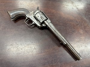 COLT
1873 SAA
44 WCF (44-40)
6 SHOT
7 1/2 BARREL
GOOD / AVERAGE BORE
MATCHING NUMBERS
MANUFACTURED 1880
#58549

GC+ $1849
