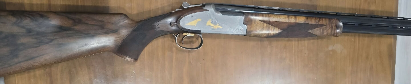 Miroku mk10 limited edition with gold game scene side plates identical to the one in the picture listed, not interested in other models. No time wasters please.