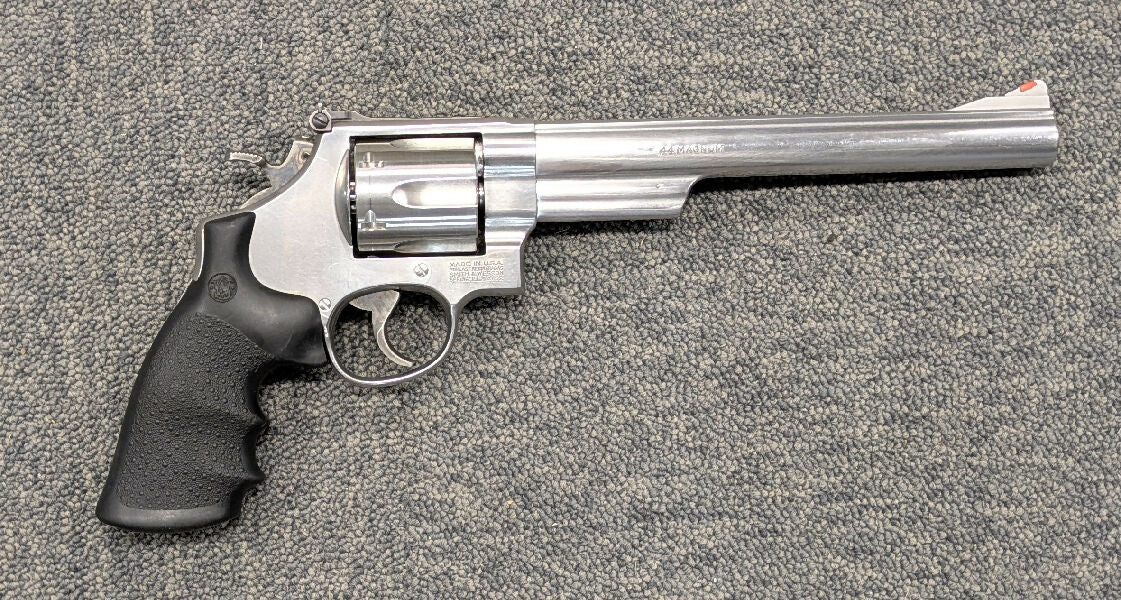 A Smith & Wesson Model 629-4 in 44 Magnum in excellent condition. The previous owner states that this handgun has fired only 5 rounds. Please quote 03/391 when 