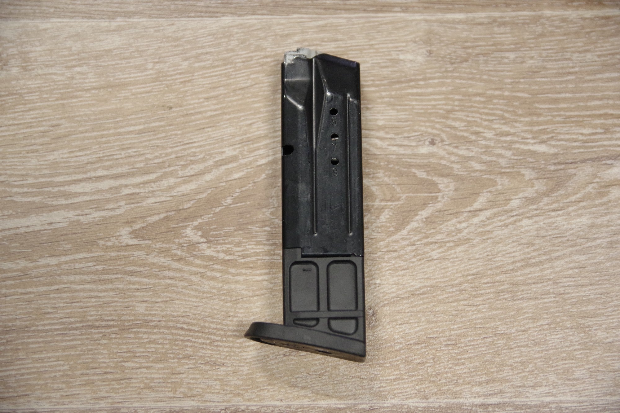 S/H SMITH & WESSON M&P 10 ROUND MAGAZINE 9MM